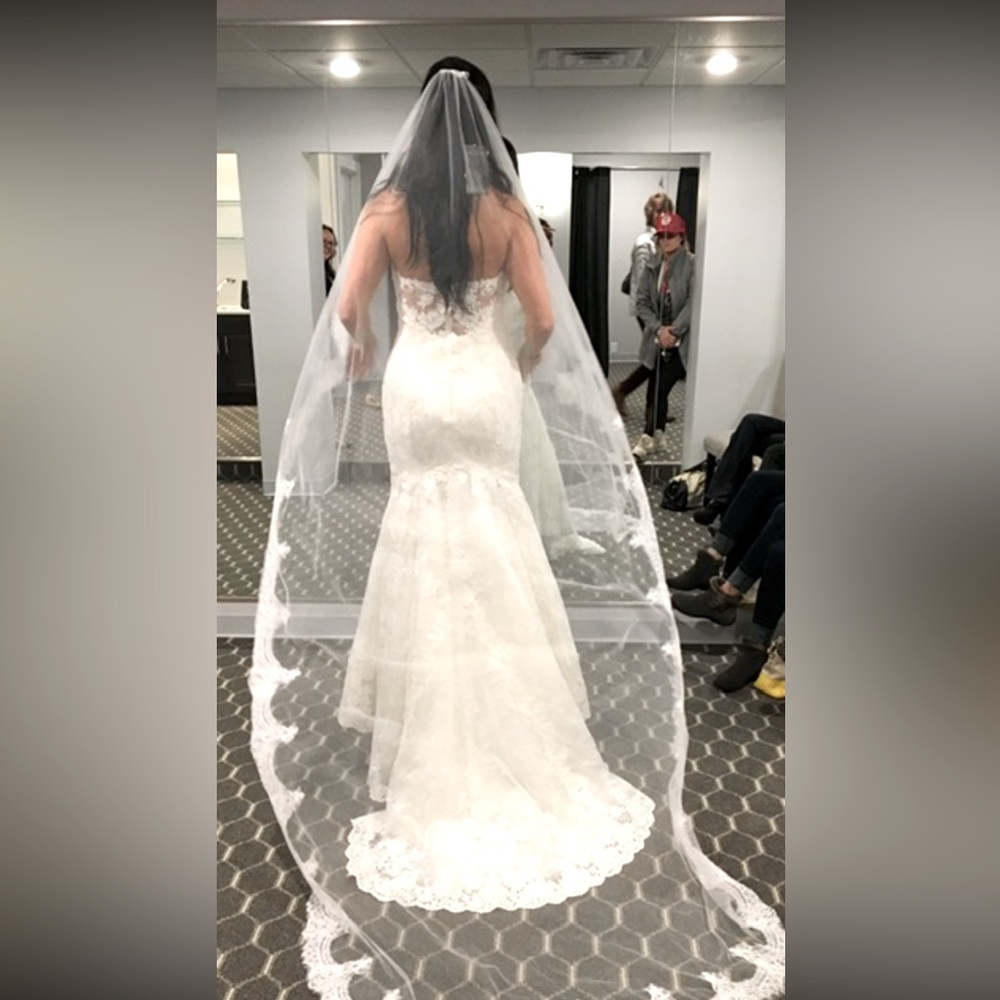CASABLANCA Wedding dress with veil